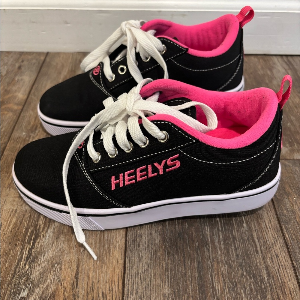 Heelys Kids Black and Pink Skate Shoes